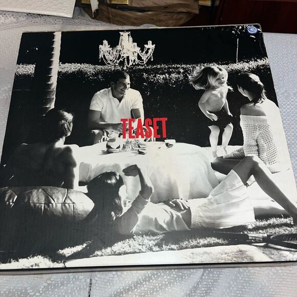 Room Design Concepts By Simon Pithie Pixel Tea Set Serving Set for 4 - Picture 7 of 13